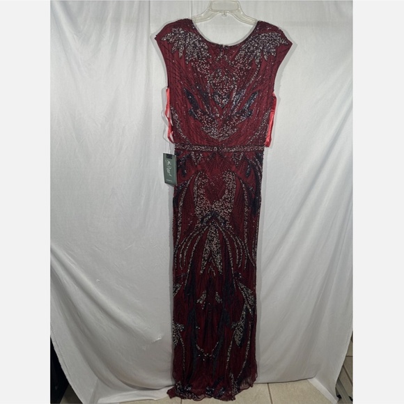 NWT $598 Mac Duggal [ 12 ] Intricate Beaded V-Neck High Slit Gown Burgundy‎ Red - Picture 12 of 15